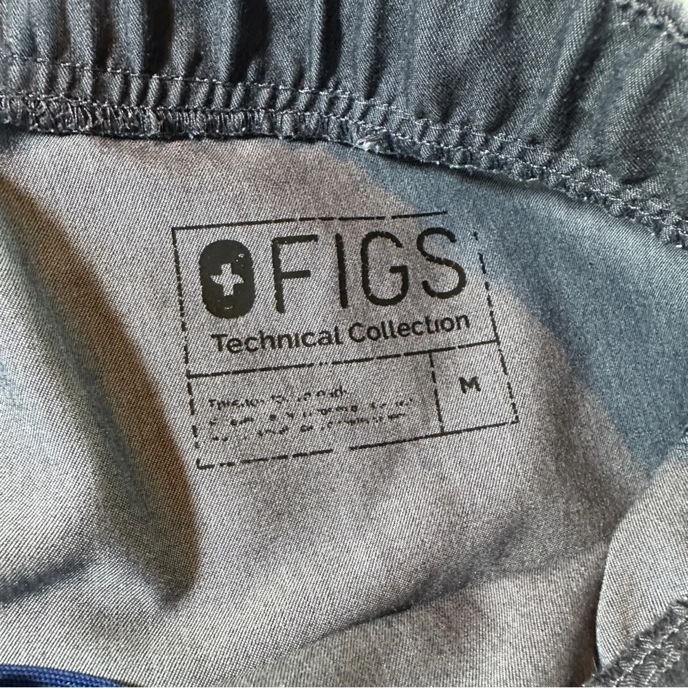 FIGS Cargo Scrub Pants Men’s Medium Blue Drawstring Technical Collection‎